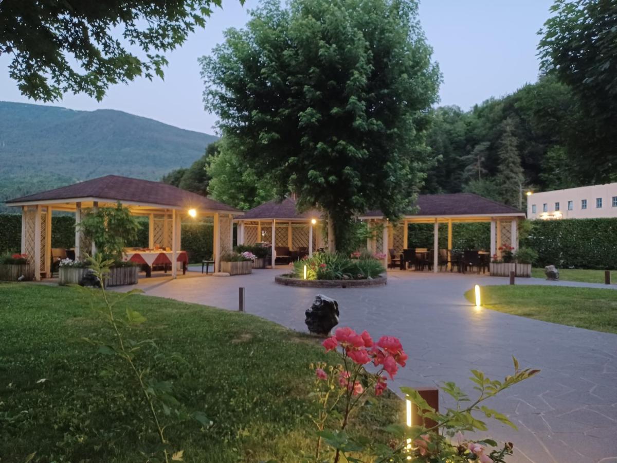 Hotel Bel Sit Comano Terme Exterior photo
