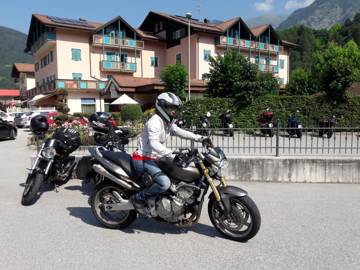 Hotel Bel Sit Comano Terme Exterior photo