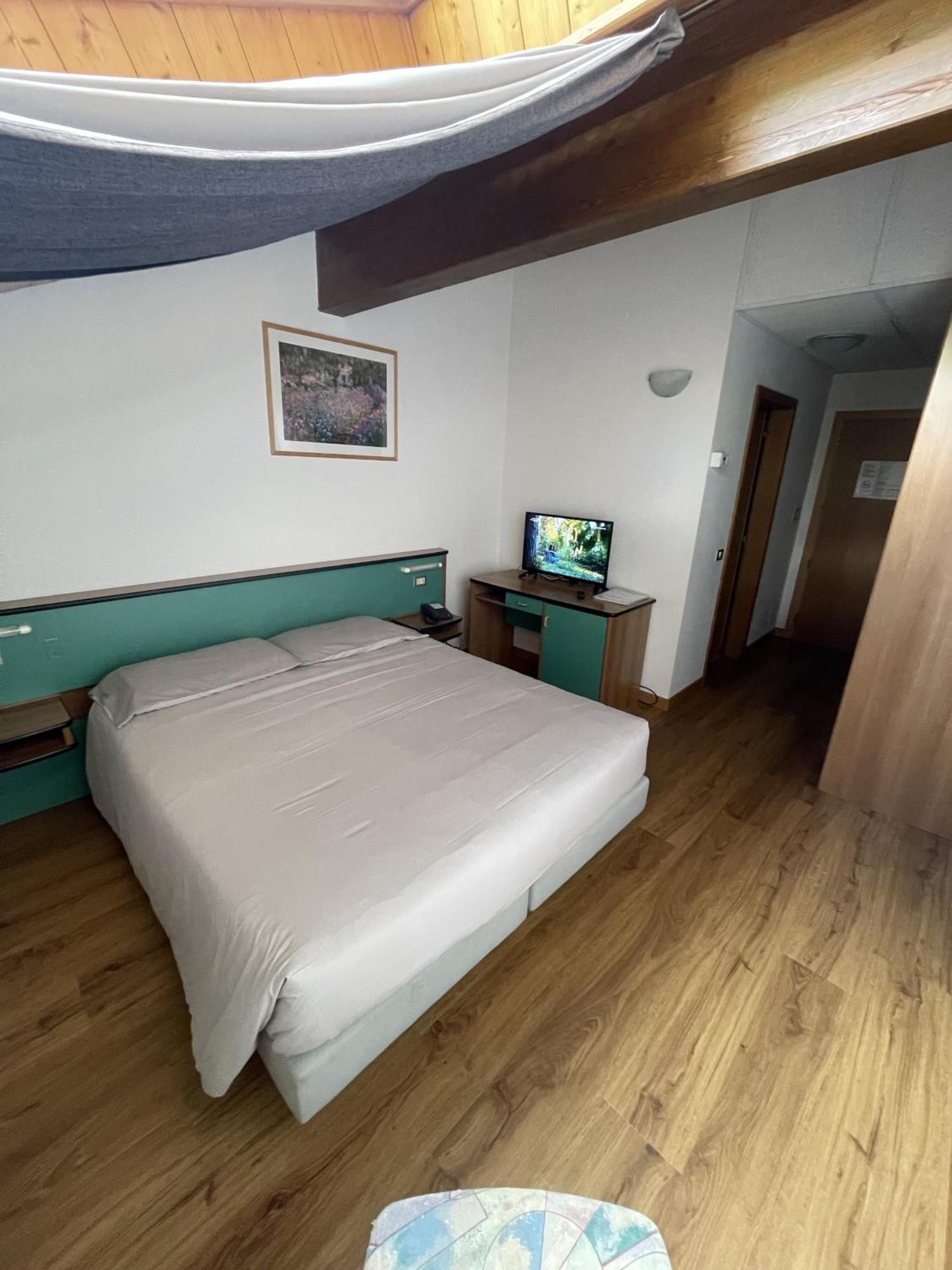 Hotel Bel Sit Comano Terme Exterior photo