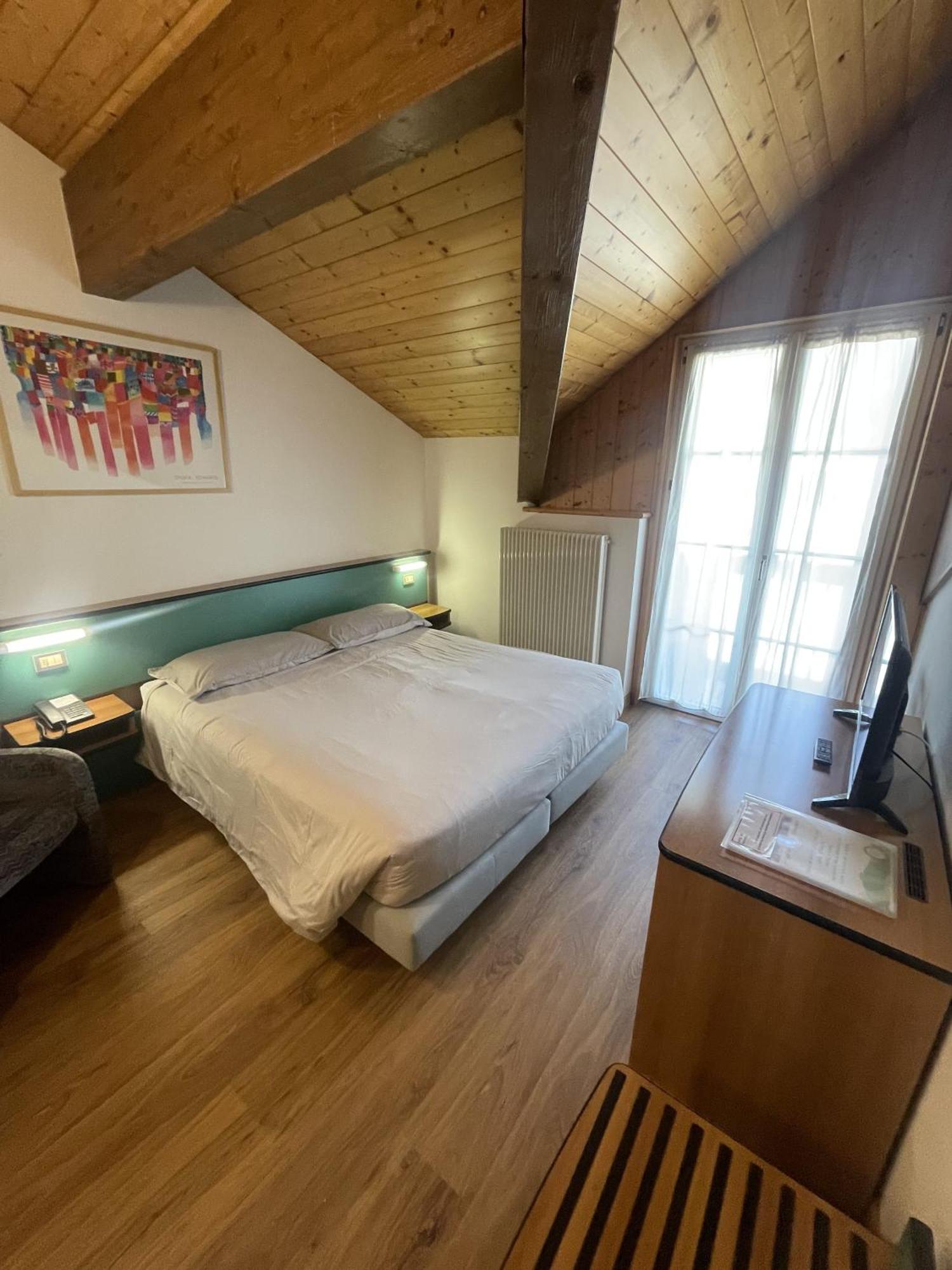Hotel Bel Sit Comano Terme Exterior photo